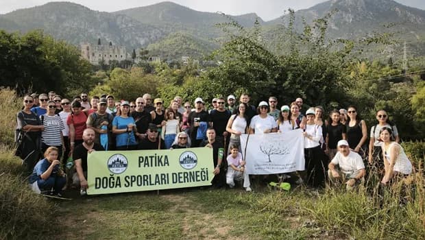 Bellapais’te doğa ve kültür yürüyüşü düzenlendi