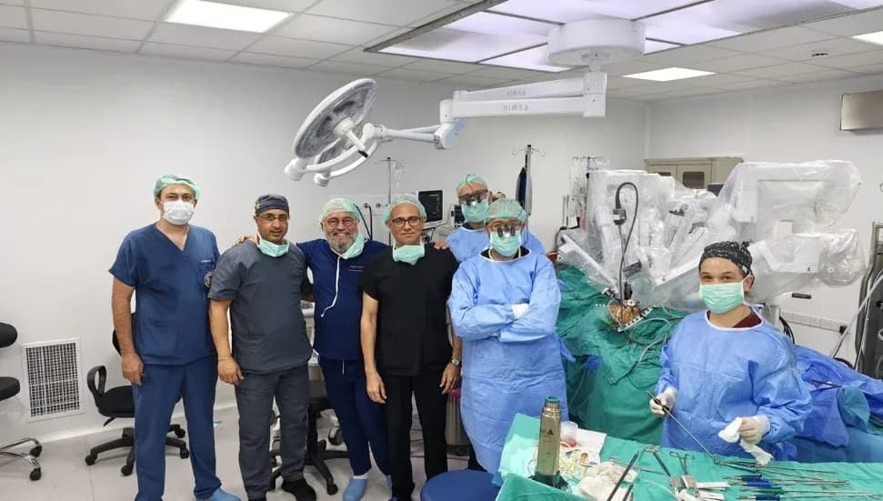 KKTC kalp cerrahisinde bir ilk: Robotik yöntemle mitral kapak ameliyatı