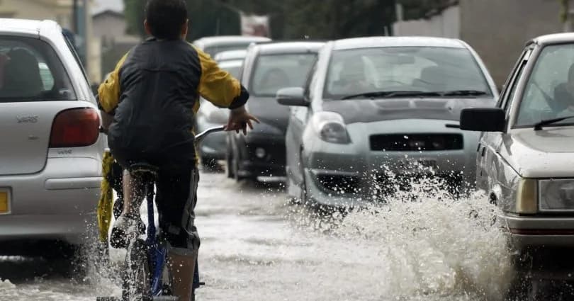 Meteoroloji’den 12.00-17.00 saatleri için sağanak uyarısı