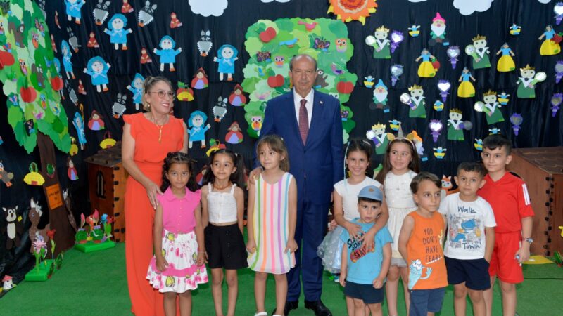 Cumhurbaşkanı Ersin Tatar, Yeni Yüzyıl Anaokulu’nun yıl sonu sergisinin açılışını yaptı