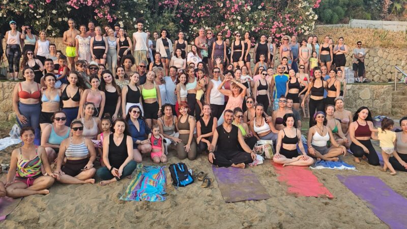 “Herkes için Yoga” sloganıyla Girne’de yoğa etkinliği düzenlendi