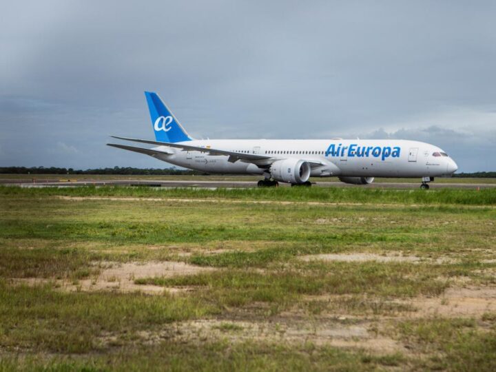 İspanya’dan Uruguay’a giderken türbülanstan Brezilya’ya acil iniş yapan uçaktaki 36 kişi yaralandı