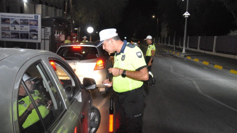 KKTC genelindeki trafik denetimlerinde 417 ceza, 48 sürücüye trafikten men